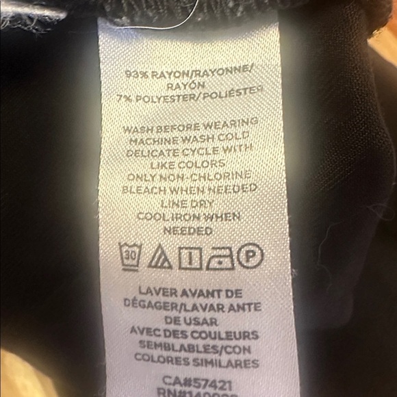 Loft Shorts Pull On Elastic Waist Black Womens Small pockets - Picture 3 of 4